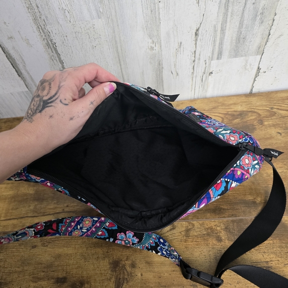Vera Bradley Blue and Pink Paisley Crossbody Bag - Picture 5 of 9